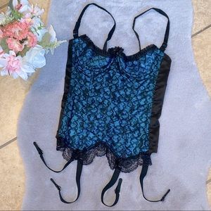 Vintage Frederick’s of Hollywood Corset 💙